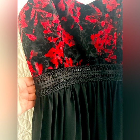 ❤️🖤Bcx Dress Red and Black Velvet Strapless Cocktail Dress-NWT. - Picture 2 of 4